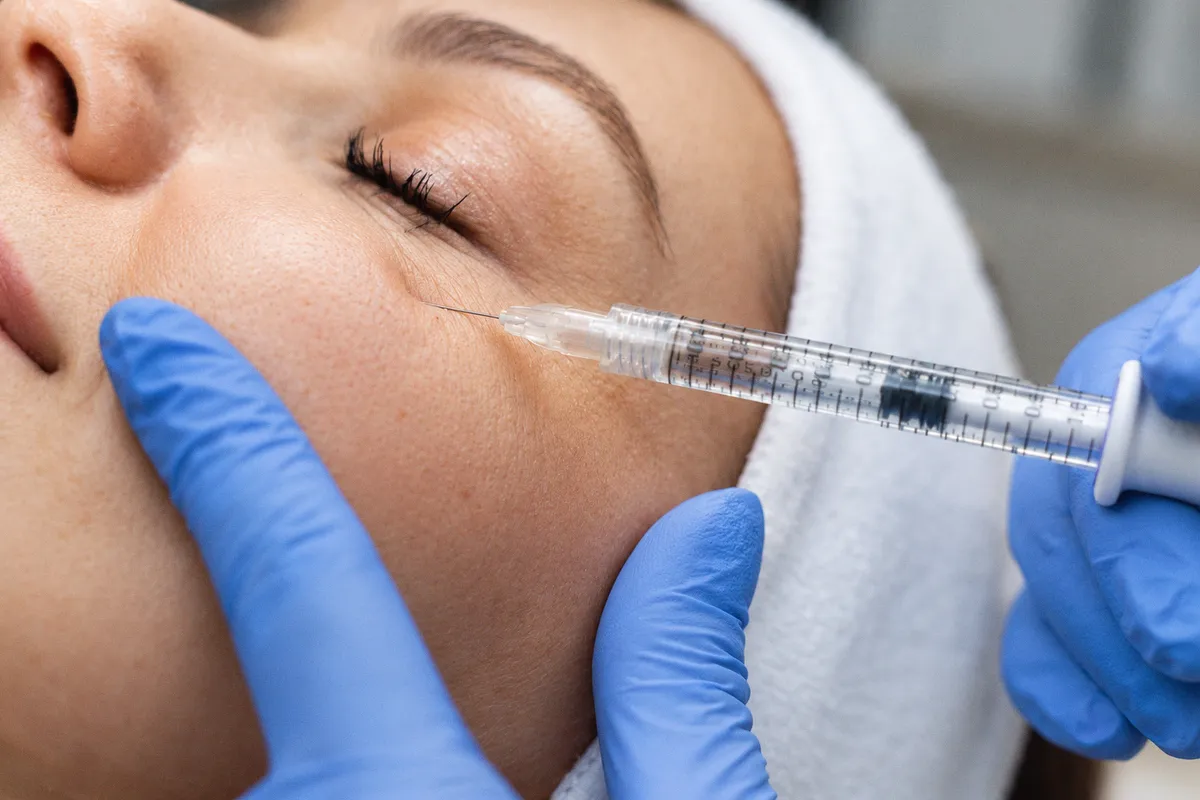 Vieillissement cutané : pourquoi l'esthétique mise désormais sur la santé cellulaire